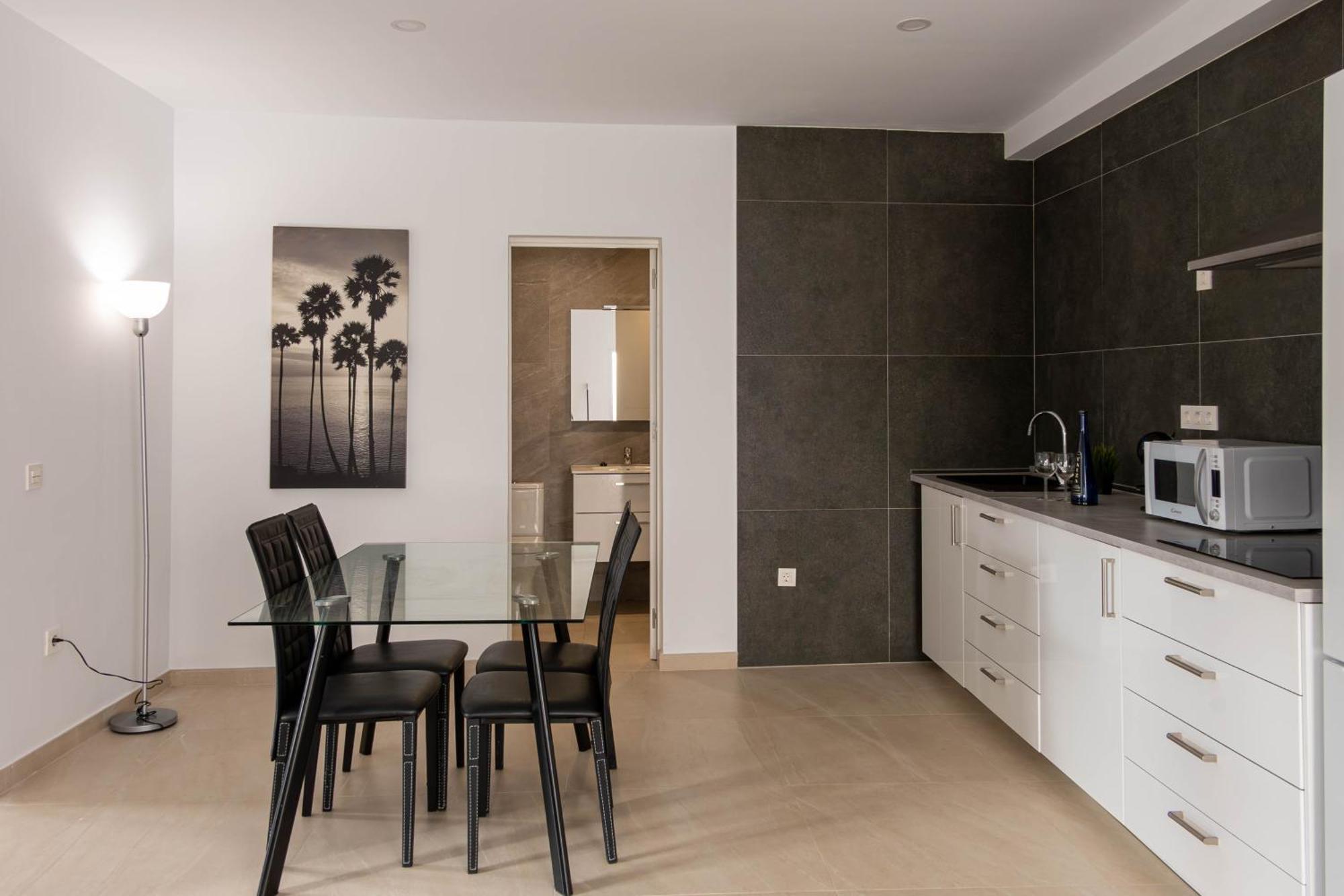 Kiposhi Beach Apartments Punta Mujeres Haria Exterior photo